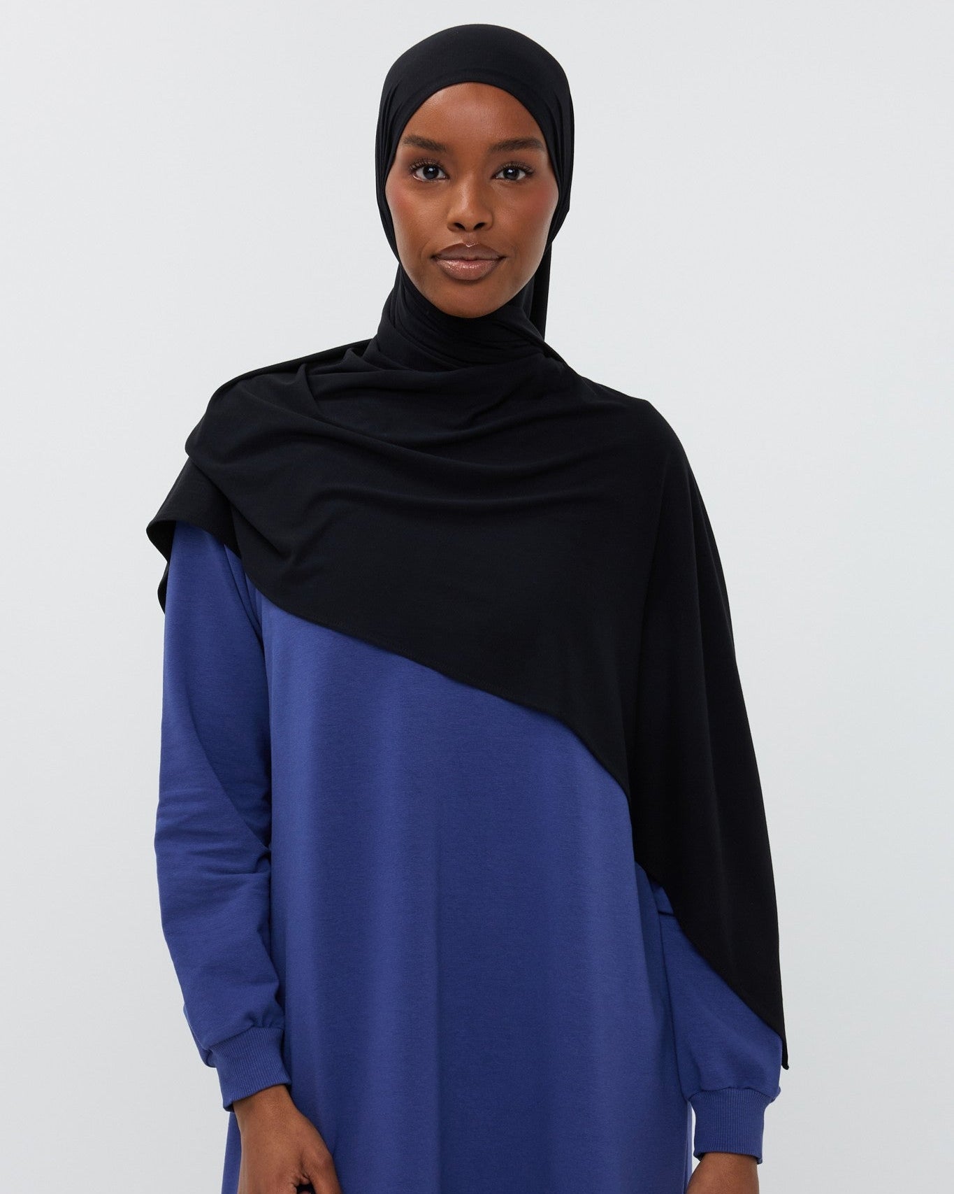 Black Bamboo Hijab – Eloa Collection